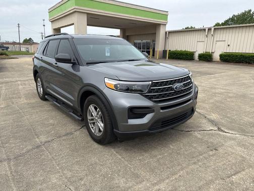 Carbonized Gray Metallic 2022 Ford Explorer XLT