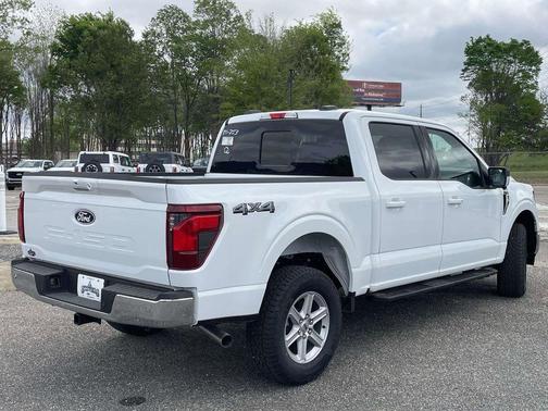 Oxford White 2026 Ford F-150 XLT