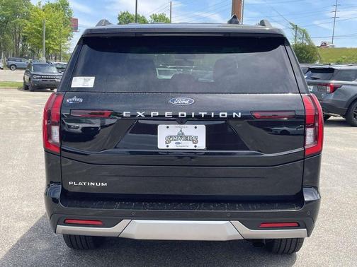 Agate Black Metallic 2026 Ford Expedition Platinum