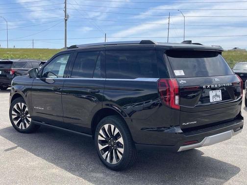 Agate Black Metallic 2026 Ford Expedition Platinum