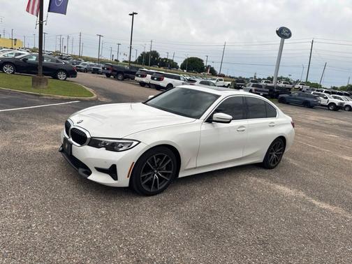 Alpine White 2019 BMW 330 i