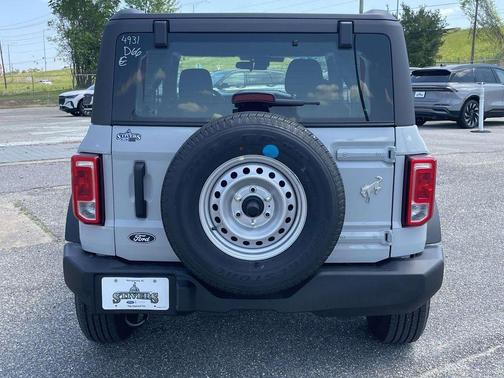 Avalanche Gray 2026 Ford Bronco Base