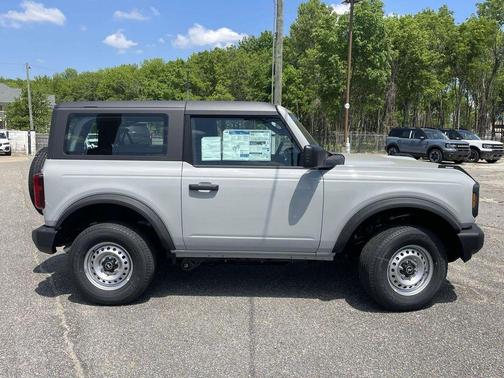 Avalanche Gray 2026 Ford Bronco Base