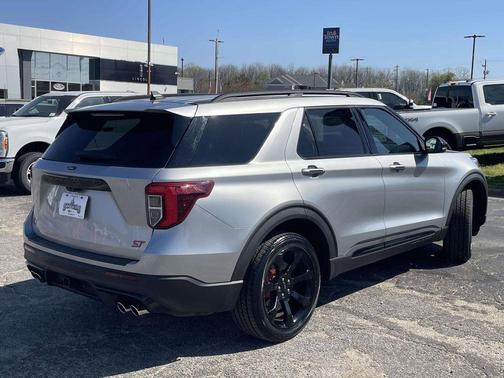Iconic Silver Metallic 2023 Ford Explorer ST