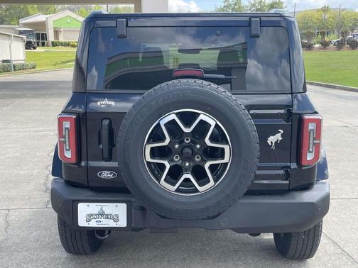 Shadow Black 2026 Ford Bronco Outer Banks