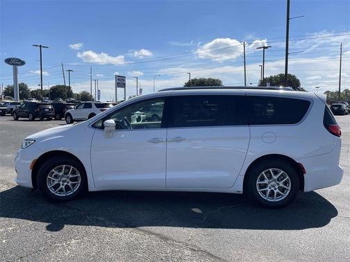 2021 Chrysler Pacifica Touring-L