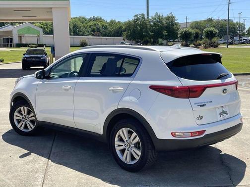 Clear White 2019 Kia Sportage LX