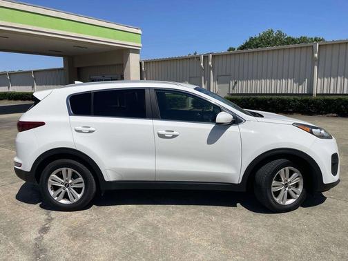 Clear White 2019 Kia Sportage LX