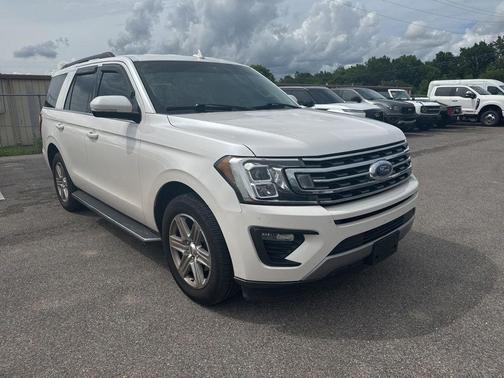 White Platinum Clearcoat Metallic 2019 Ford Expedition XLT