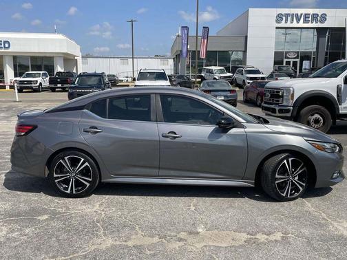 Gun Metallic 2022 Nissan Sentra SR