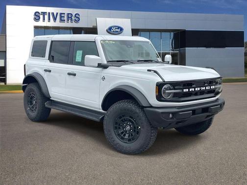 White 2026 Ford Bronco Outer Banks