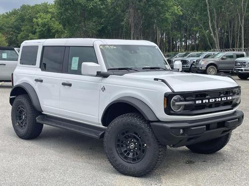 White 2026 Ford Bronco Outer Banks