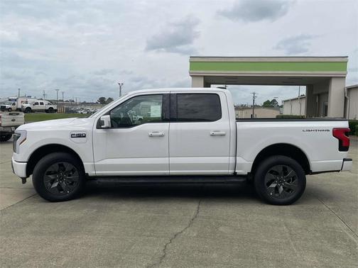 2025 Ford F-150 Lightning LARIAT