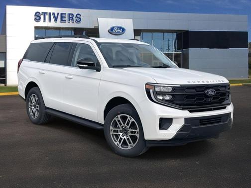 Star White 2026 Ford Expedition Active