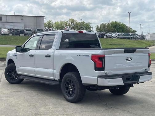 2025 Ford F-150 Lightning XLT