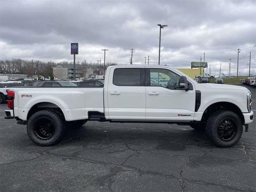 2026 Ford F-350 Platinum