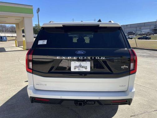 Star White 2026 Ford Expedition Max Active