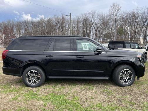 Agate Black Metallic 2026 Ford Expedition Max Active