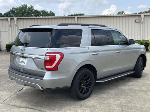 Silver Metallic 2020 Ford Expedition XLT
