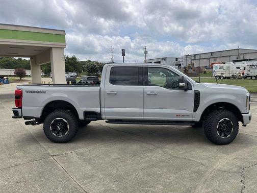Avalanche 2026 Ford F-250 Platinum