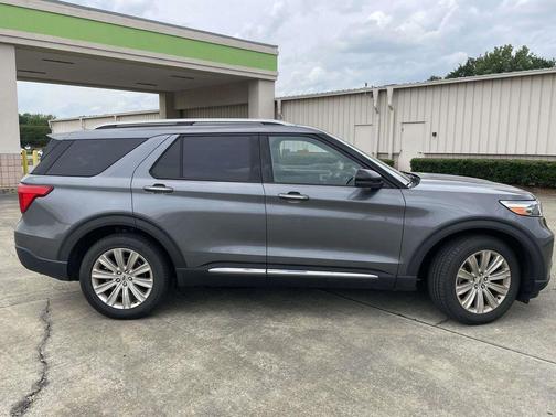 Carbonized Gray Metallic 2022 Ford Explorer Limited