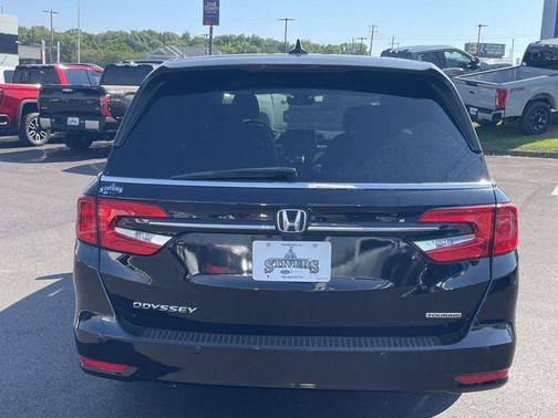 Crystal Black Pearl 2022 Honda Odyssey Touring