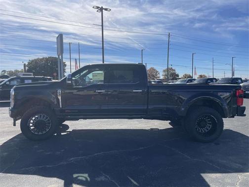 2025 Ford F-350 Platinum