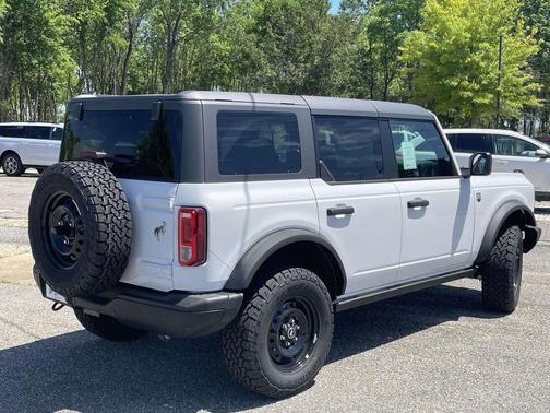Oxford White 2026 Ford Bronco Big Bend