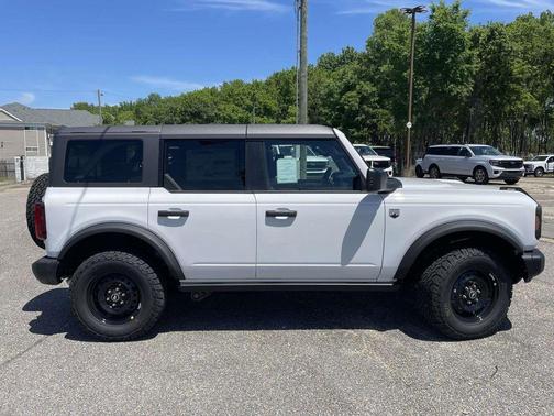 Oxford White 2026 Ford Bronco Big Bend