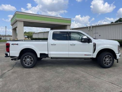 Star White 2026 Ford F-250 Platinum