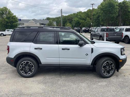 Space White Metallic 2026 Ford Bronco Sport Outer Banks