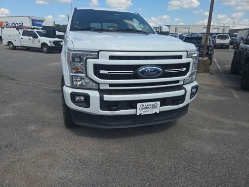 Oxford White 2022 Ford F-250 Lariat