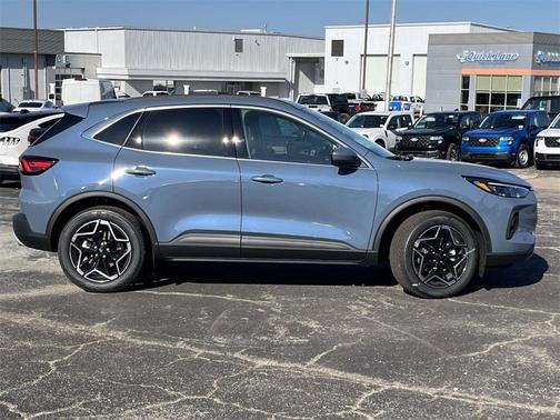 2026 Ford Escape Platinum