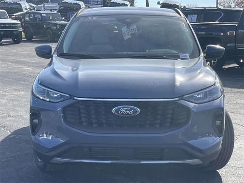 2026 Ford Escape Platinum