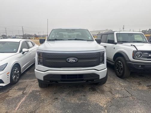 2025 Ford F-150 Lightning XLT