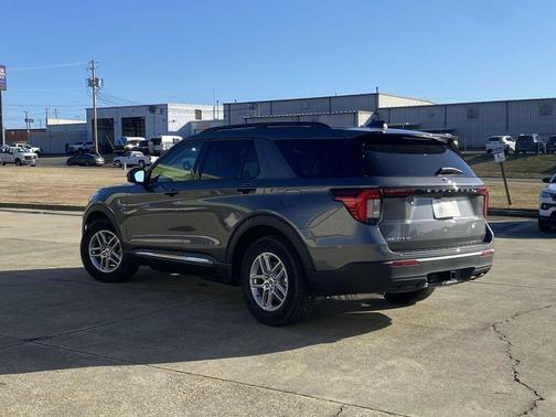 Carbonized Gray Metallic 2025 Ford Explorer Active