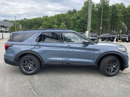 Vapor Blue Metallic 2026 Ford Explorer ST