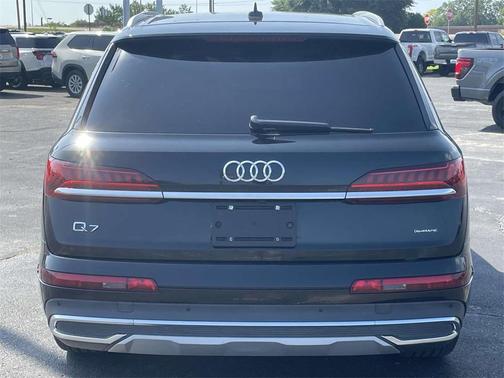 2021 Audi Q7 55 Premium Plus