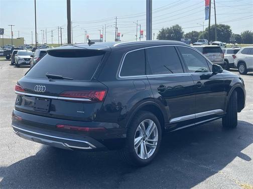 2021 Audi Q7 55 Premium Plus