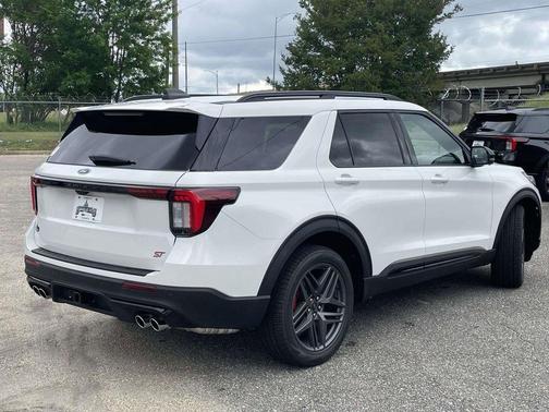 Star White 2026 Ford Explorer ST