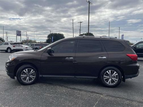 2020 Nissan Pathfinder SL