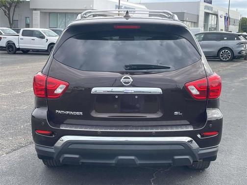 2020 Nissan Pathfinder SL