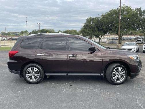 2020 Nissan Pathfinder SL