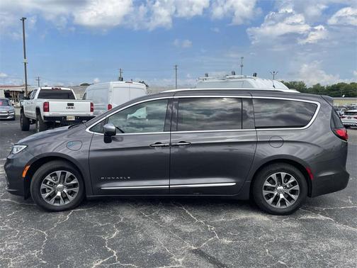 2021 Chrysler Pacifica Hybrid Pinnacle