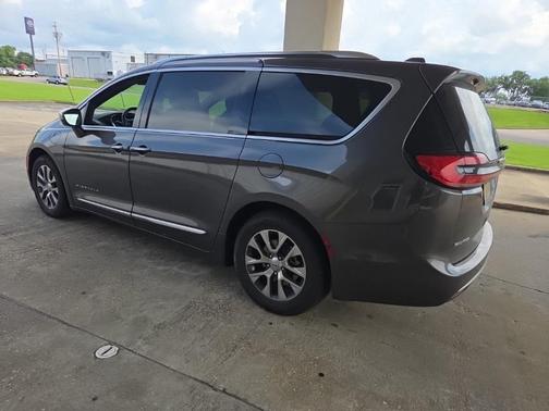 2021 Chrysler Pacifica Hybrid Pinnacle