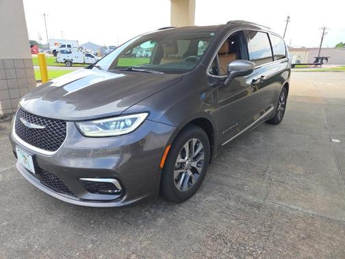 2021 Chrysler Pacifica Hybrid Pinnacle