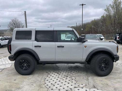 Avalanche 2026 Ford Bronco Badlands