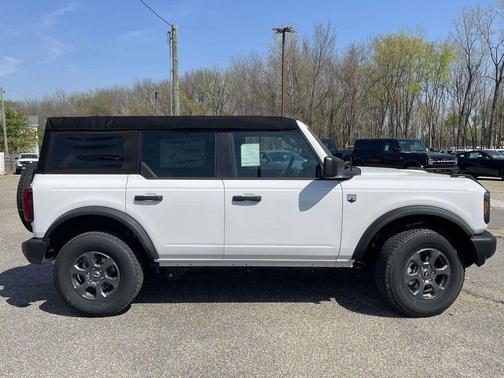 Oxford White 2026 Ford Bronco Big Bend