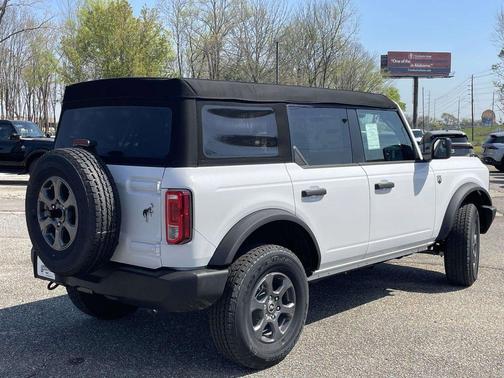 Oxford White 2026 Ford Bronco Big Bend