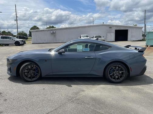 2025 Ford Mustang Dark Horse